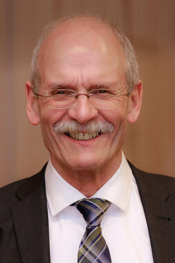Dr. Paul Nilges